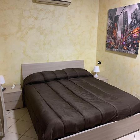 Airport Bedroom House Катанія Екстер'єр фото