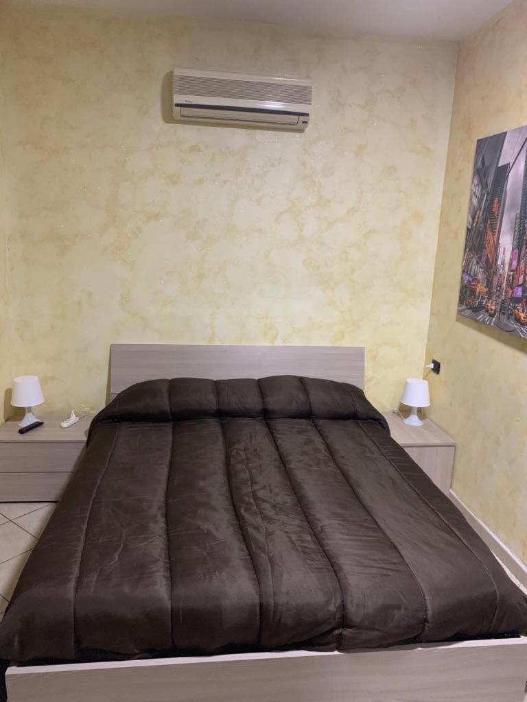 Airport Bedroom House Катанія Екстер'єр фото