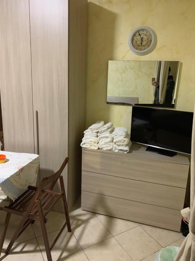 Airport Bedroom House Катанія Екстер'єр фото
